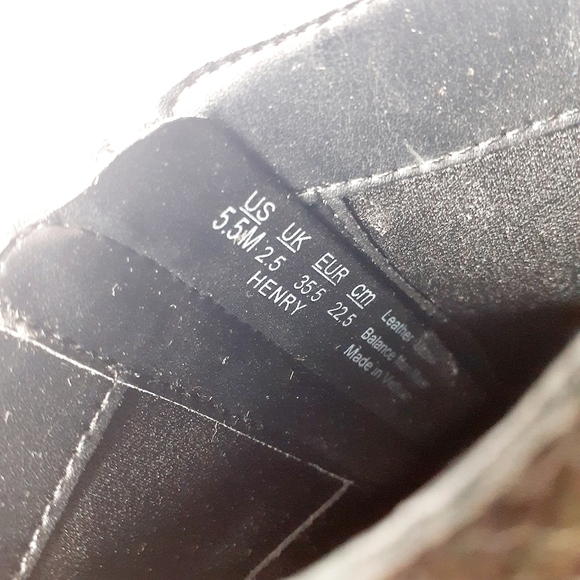 NEW Naturalizer Henry Booties E482 - Picture 11 of 13